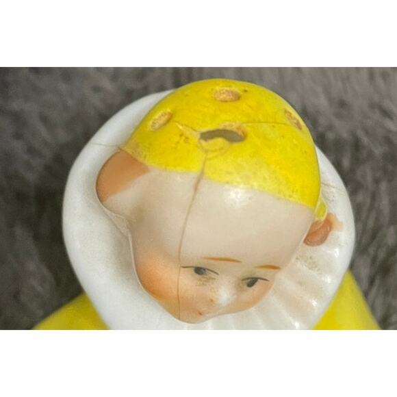 Vintage Harlequin Clown Salt & Pepper Shakers - Picture 4 of 4